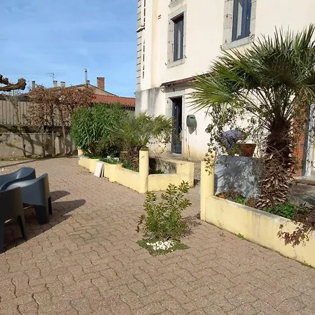 Holiday home Coliv'castres